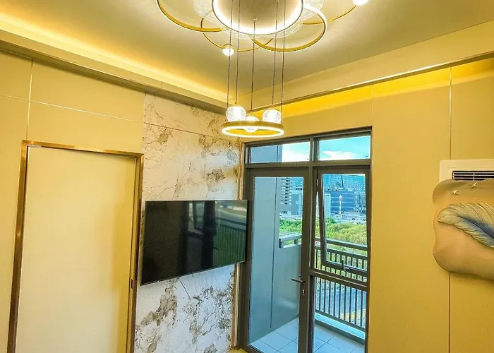 Modern 1br Near Solaire, Okada, Near Airport Apartamento