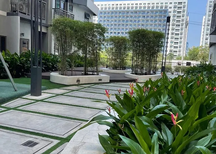 Modern 1br Near Solaire, Okada, Near Airport Apartamento