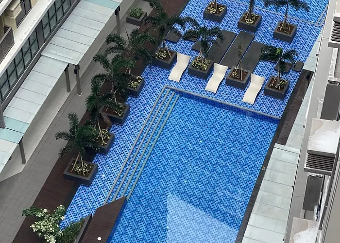 Modern 1br Near Solaire, Okada, Near Airport * Manila