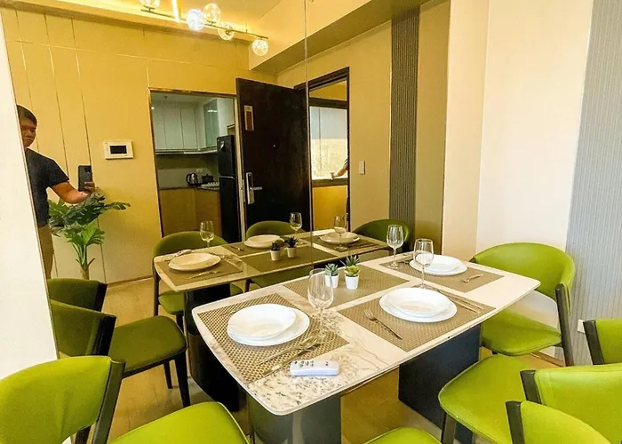 Modern 1br Near Solaire, Okada, Near Airport Apartamento